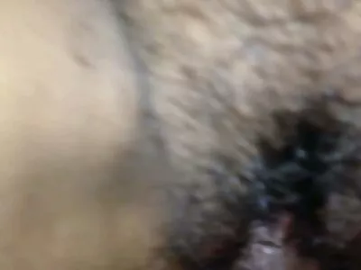 झेक स्टारलेट ब्लँचे ब्रॅडबरी स्वयंपाकघरात अस्वच्छ झाली