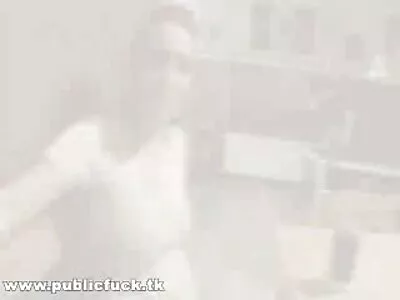 तापट लॅटीना प्यारी काही चमच्याने तयार आहे