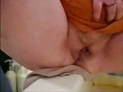 श्यामला किशोरांची मसाज कामुक मौखिक संभोगात संपते