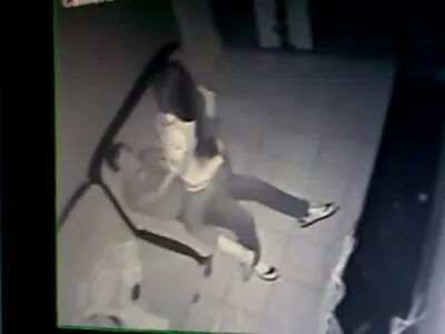 आबनूस कोल्हा संभोगाद्वारे पतीचे कर्ज फेडतो