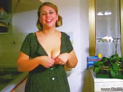Busty गोरी बेब बीबीसी सोबत लैंगिक निराशा सोडत आहे