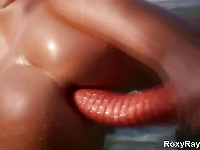 हे अचानक घडते पण लेस्बियन MILF ने श्यामला चिक मारली