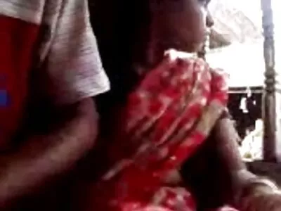 मर्सिडीज कॅरेराला माहीत आहे की मनुष्य कामावर झटकतो आणि त्याला शिक्षा करतो