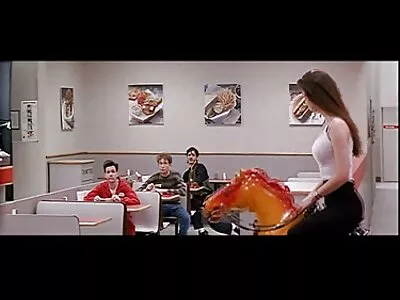 विनम्र रेडहेड तिच्या गांड toyed आणि एक मोठा डिक sucks